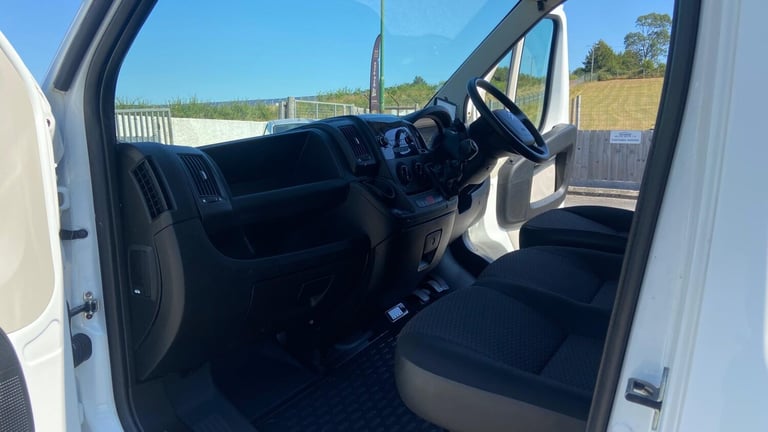 2015 Citroen Relay 2.2 HDi 35 L3 High Roof Euro 5 5dr PANEL VAN Diesel Manual