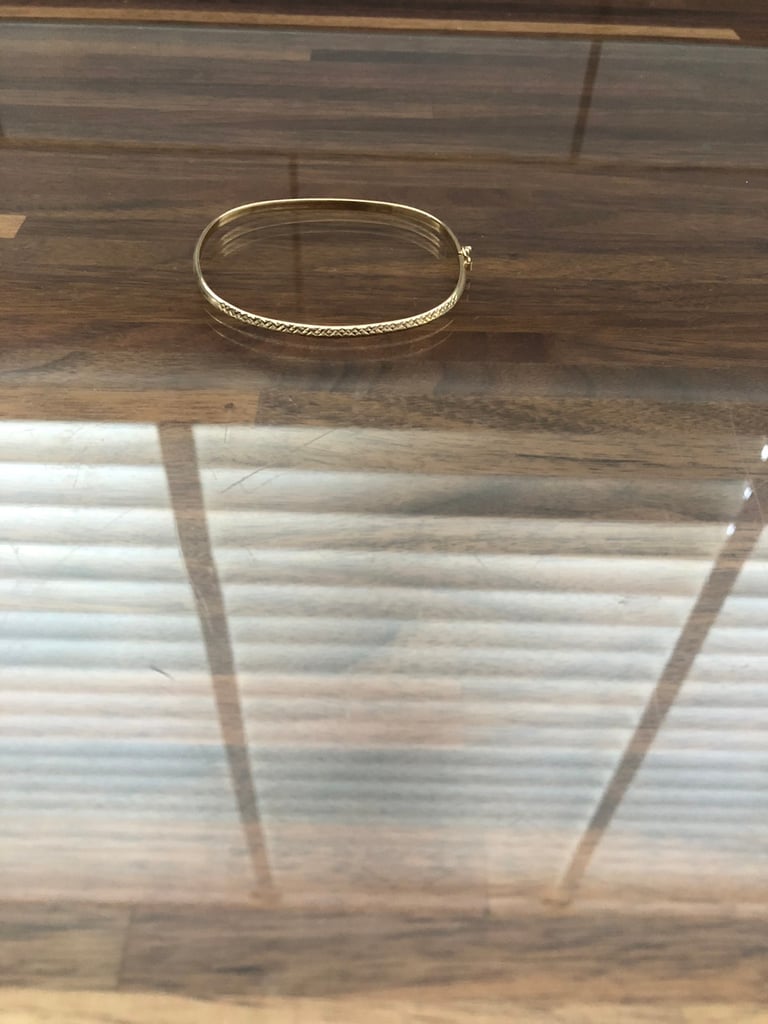 Gold bangle 