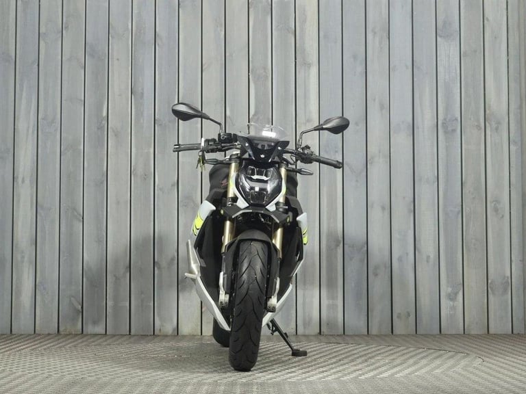 2022 22 BMW S 1000 R