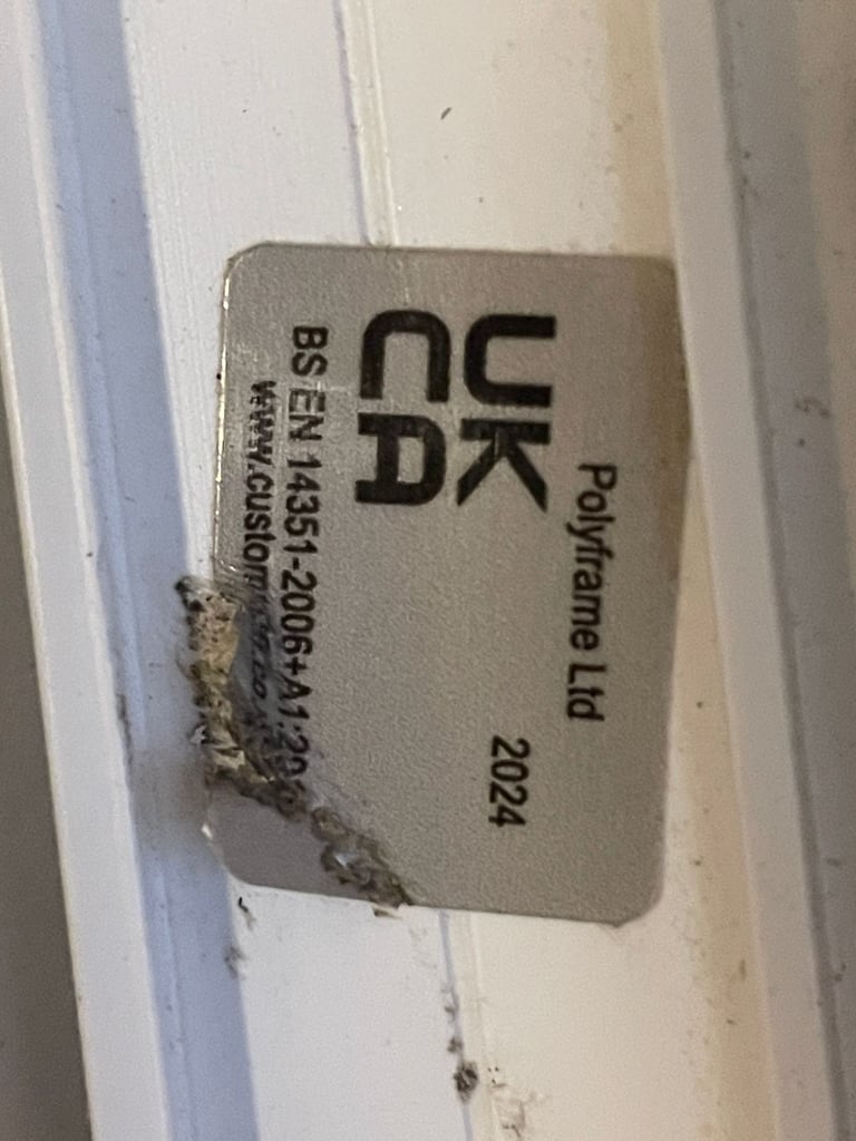 UPVC DOOR 208 x 91 cm NEW (LESS THAN 6 MONTHS OLD) - UPVC THERMAL DOUBLE GLAZED DOOR (REF: DX126)