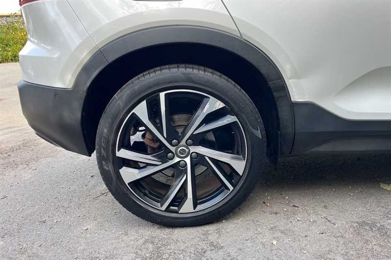 2020 Volvo XC40 2.0 B4P R DESIGN Pro 5dr Auto ESTATE PETROL Automatic