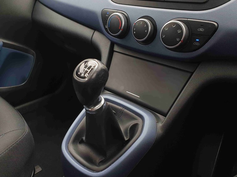 2014 Hyundai i10 1.2 Premium 5dr HATCHBACK PETROL Manual