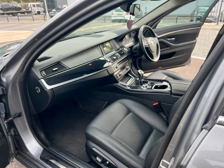 2015 BMW 520D SPORT LCI 190BHP.