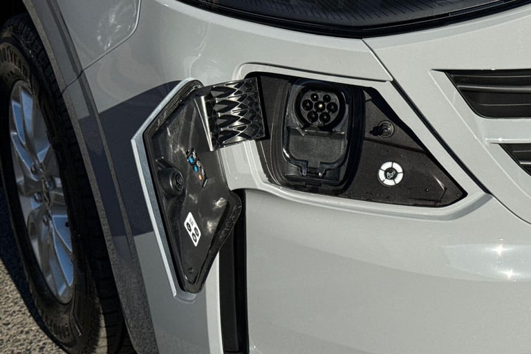 2025 Volkswagen Transporter 160kW 65kWh Commerce Pro Van Auto Van Automatic