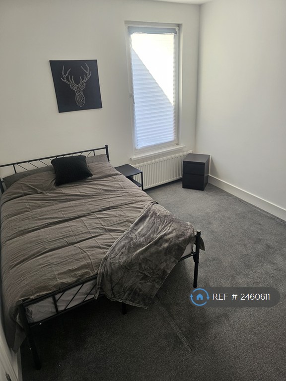 1 bedroom in Rochester Street, Chatham, ME4 (#2460611)