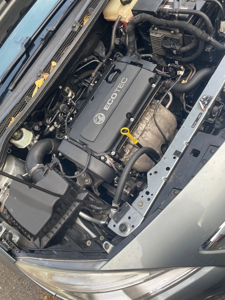 Vauxhall, ASTRA, Estate, 2011, Other, 1598 (cc), 5 doors