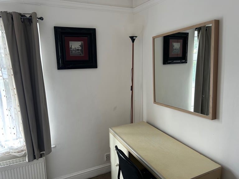 Lovely one bedroom flat to let in Whetstone N20 (please read ad)
