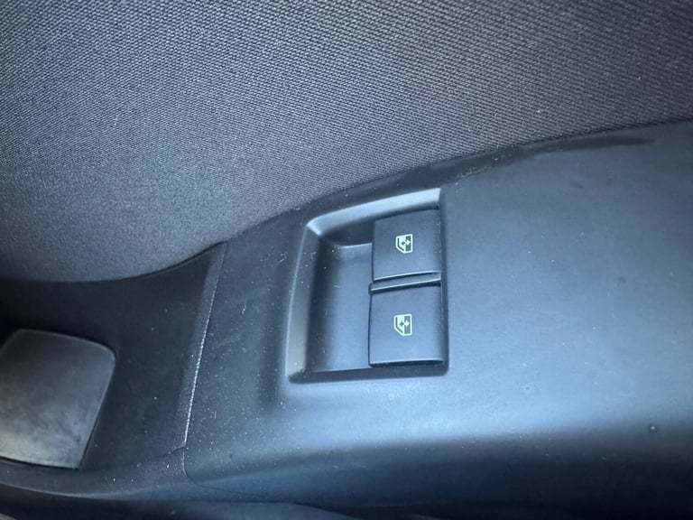 2015 Vauxhall Meriva 1.4i 16V Life 5dr MPV Petrol Manual