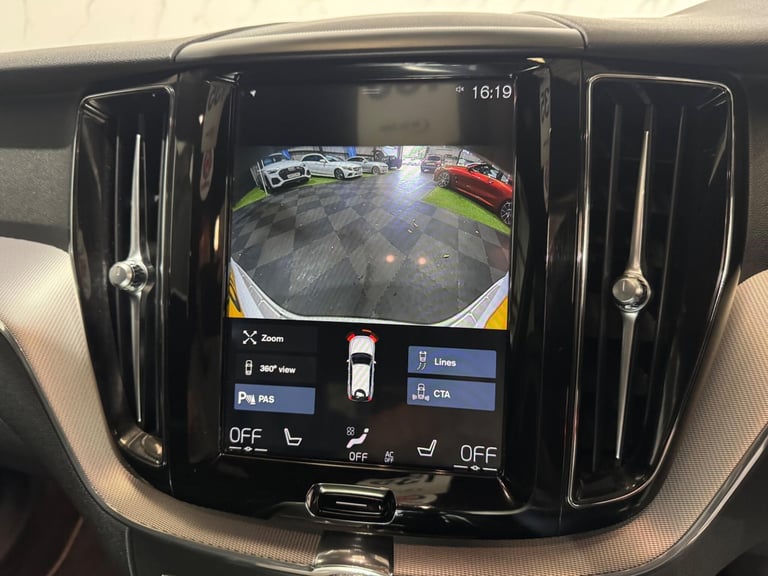 2018 Volvo XC60 2.0 D4 R-Design Auto AWD Euro 6 (s/s) 5dr ESTATE Diesel Automatic