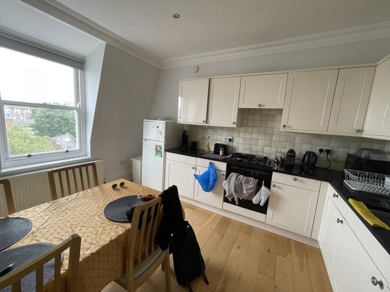 💫 Amazing Room In Canary Wharf - Available Now ‼️