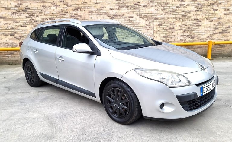 image for £35 Tax Cheap Renault Megane 1.5 DCI Low Insurance 5Dr Full Service History (FOCUS A3 MERCEDES LEON)