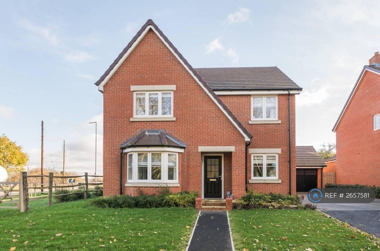 image for 4 bedroom house in Park Road, Moggerhanger, Bedford, MK44 (4 bed) (#2657581)