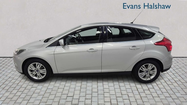2014 Ford Focus 1.0 EcoBoost Titanium Navigator 5dr Hatchback Petrol Manual