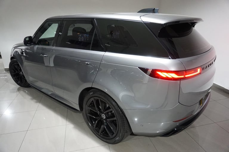 2023 Land Rover Range Rover Sport 3.0 D300 MHEV Dynamic SE SUV 5dr Diesel Auto 4WD Euro 6 (s/s) (...