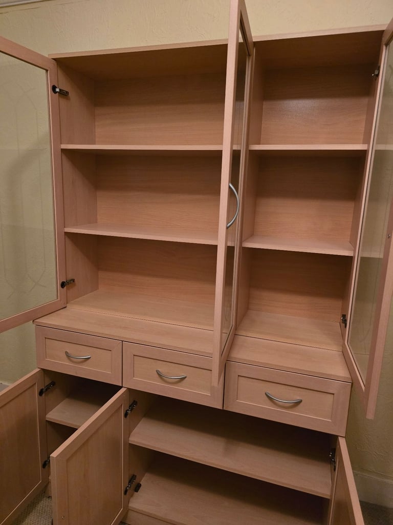 Wall cabinet with display unit.