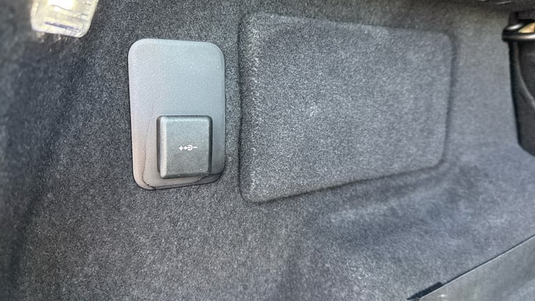 2025 Land Rover Range Rover Evoque 2.0 D165 Dynamic SE 5dr Auto Diesel Hatchback Hatchback Diesel...