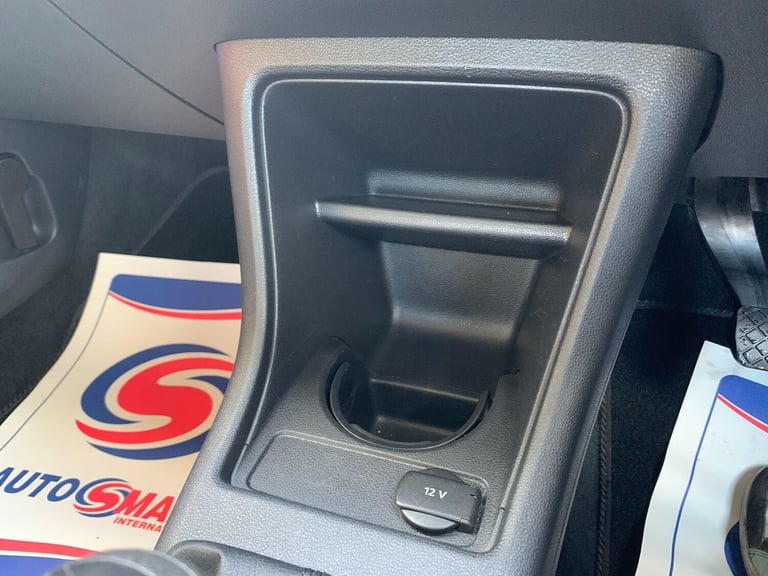 2013 Volkswagen up! 1.0 Take up! Euro 5 3dr HATCHBACK Petrol Manual