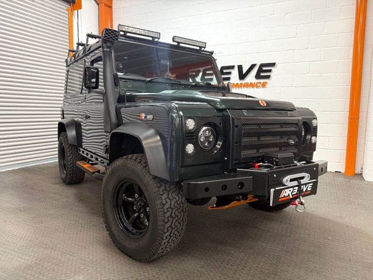 image for 2009 Land Rover Defender 2.4 TDCi County Hard Top SUV 3dr Diesel Manual 4WD SWB Euro 4 (122 bhp) ...