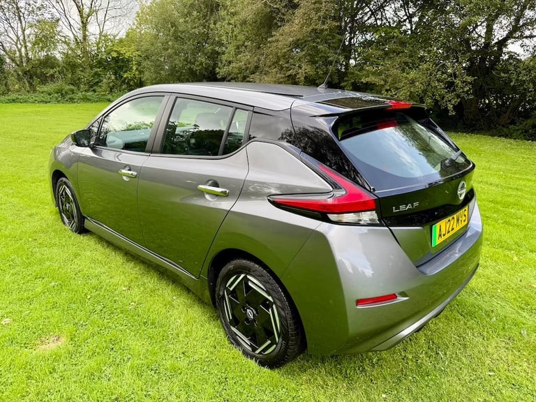 Nissan Leaf Acenta 110kW 39kWh 2022 in Grey VAT Q 5 Door Hatchback £126 / Month
