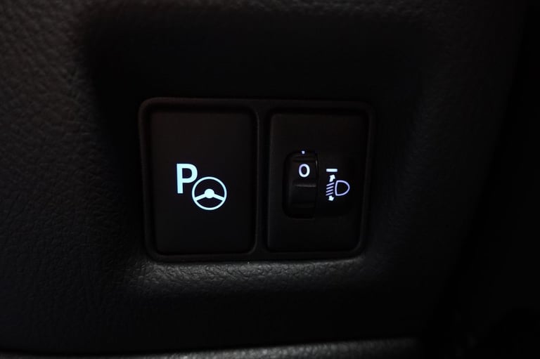 2021 Toyota C-HR 2.0 VVT-h GPF Design SUV 5dr Petrol Hybrid CVT Euro 6 (s/s) (184 ps) HATCHBACK P...