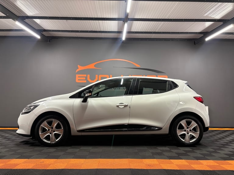 2015 Renault Clio 1.2 16V Dynamique MediaNav 5dr HATCHBACK Petrol Manual