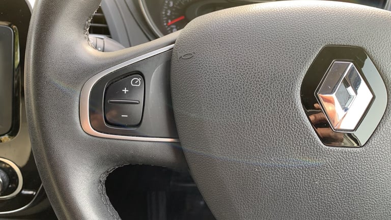 2018 Renault Captur 0.9 TCe ENERGY Iconic SUV 5dr Petrol Manual Euro 6 (s/s) (90 ps) SUV Petrol M...