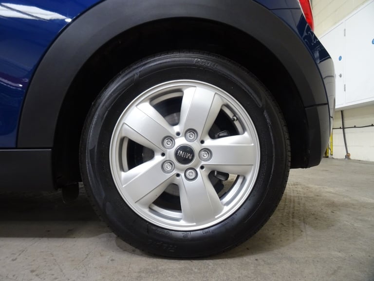 Mini Hatchback 1.5 Cooper 3dr Automatic *LOW MILEAGE*ONLY 16000 MILES FROM NEW*