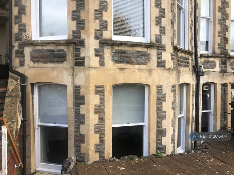 image for 2 bedroom flat in Royal York Villas, Bristol, BS8 (2 bed) (#2616477)