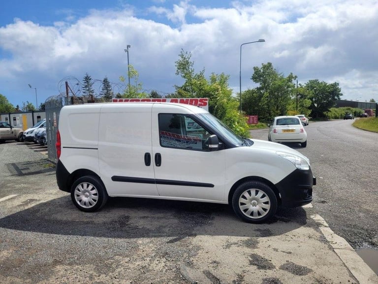 2016 ON 16 PLATE VAUXHALL COMBO 2300 L1HI CDTI SWB DIESEL CREW VAN NO VAT