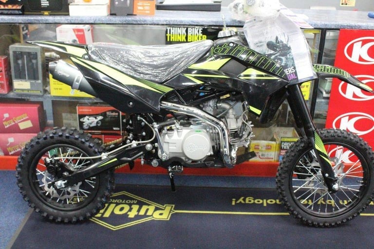 image for 2024 STOMP SUPERSTOMP  140CC REGULAR WHEEL FREE HELMET WITH THIS