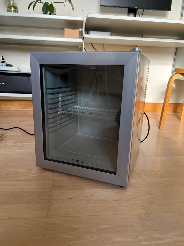 image for Klarstein Grey Brooklyn 32 Mini Drinks Fridge – Like New