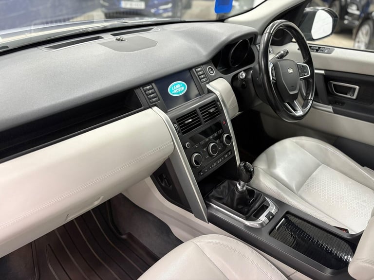 2017 Land Rover Discovery Sport 2.0 TD4 SE Tech 4WD Euro 6 (s/s) 5dr ESTATE Diesel Manual