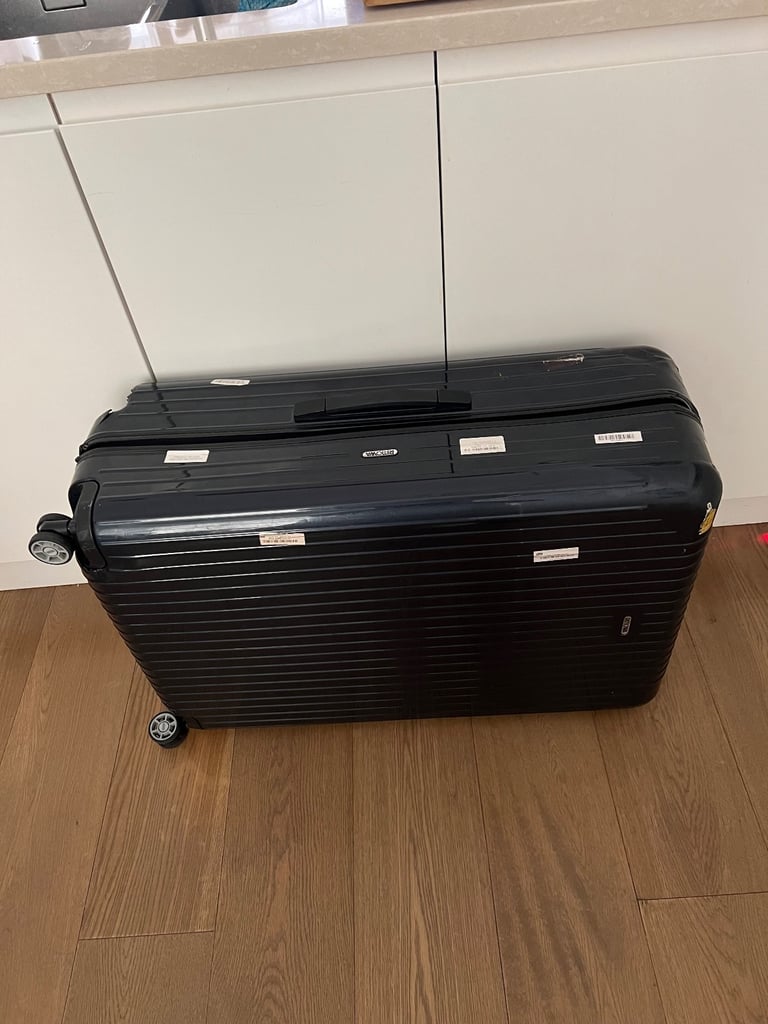 Rimowa Large Essential Suitcase - Damaged