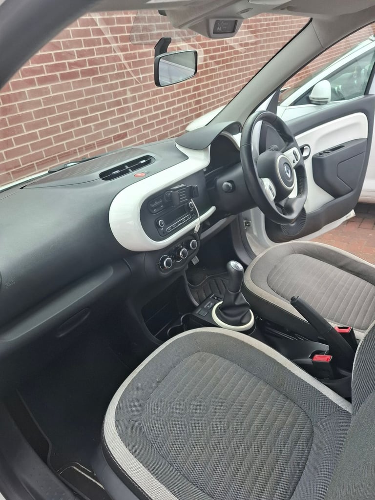 Renault, TWINGO, Hatchback, 2017, Manual, 999 (cc), 5 doors