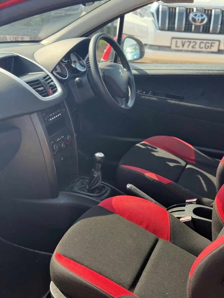 2010 Peugeot 207 1.4 HDi Verve Euro 4 3dr Hatchback Diesel Manual - Image 13