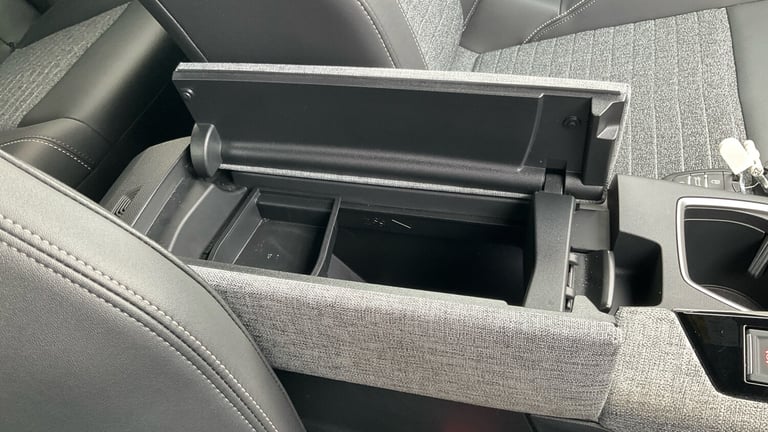 2025 Peugeot 3008 1.2 Hybrid 136 Allure 5dr e-DSC6 Petrol Estate Estate Petrol Automatic