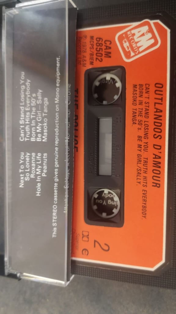 THE POLICE - OUTLANDOS D'AMOUR - CASSETTE TAPE CAM 68502