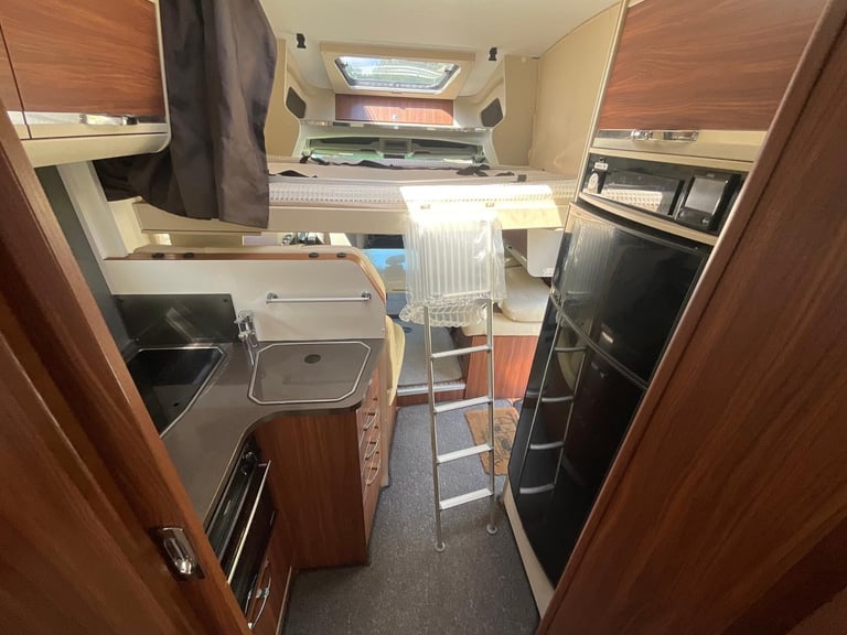 Adria Matrix Supreme M687SBC, Automatic, Island Bed