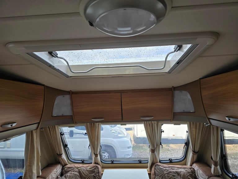 2011 Swift Charisma 545 4 Berth Double Dinette Caravan, Motor Mover