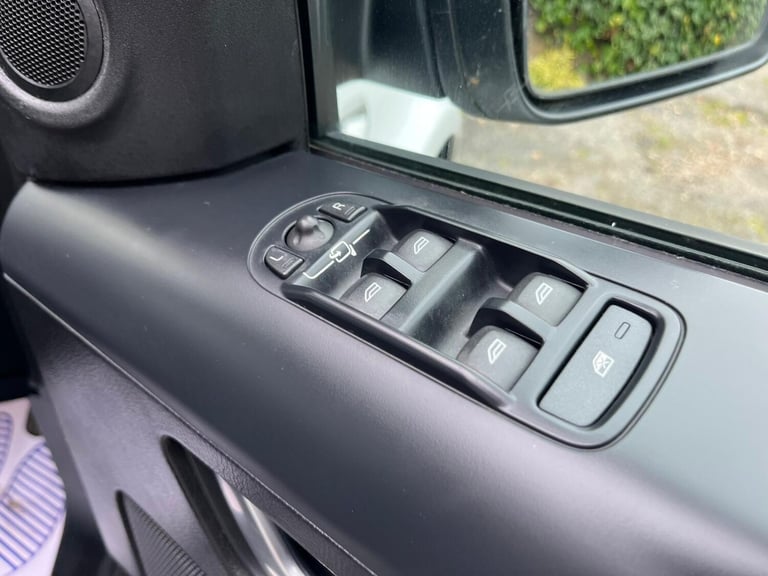 2012 Land Rover Freelander 2 2.2 TD4 XS CommandShift 4WD Euro 5 5dr ESTATE Diesel Automatic