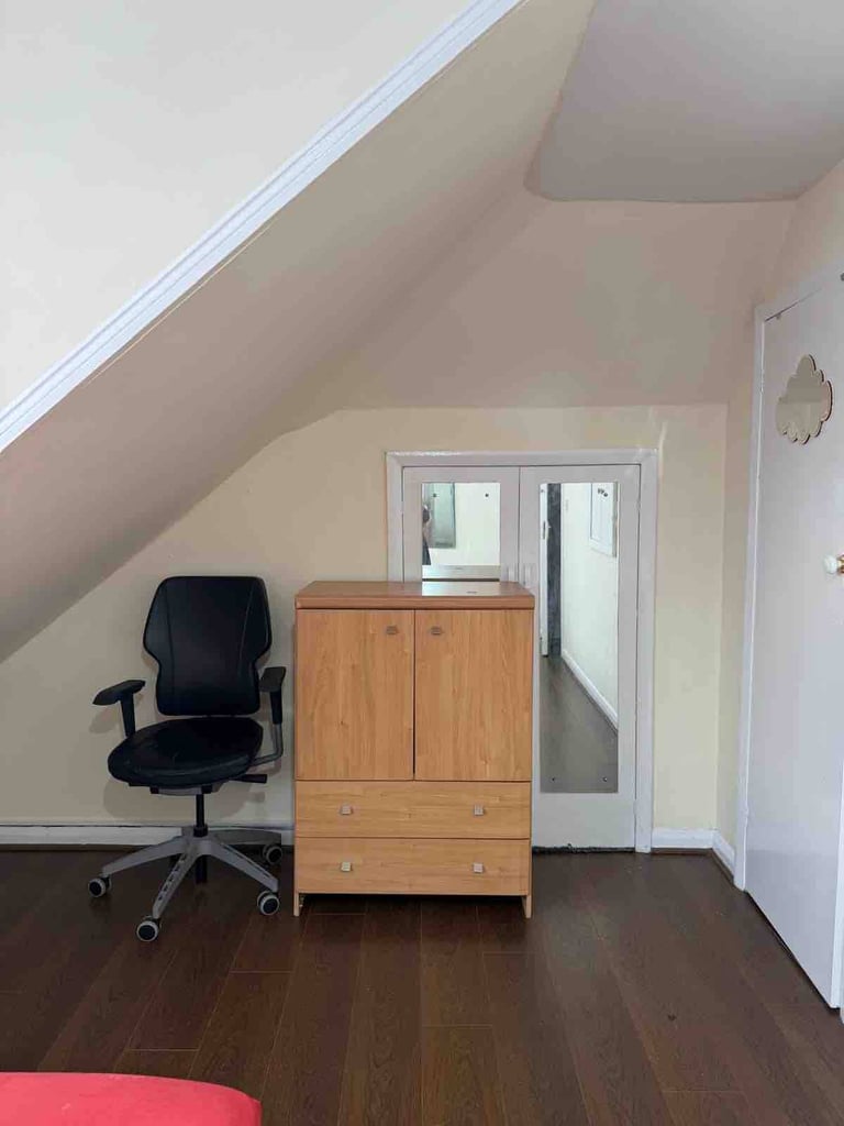 1 bedroom in Woodfield Avenue, HA0
