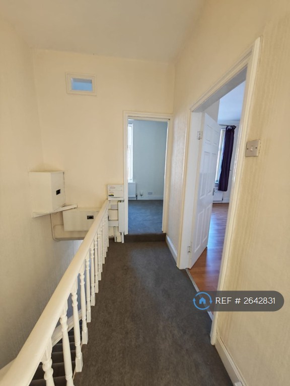 2 bedroom flat in Canterbury Street, South Shields, NE33 (2 bed) (#2642831)