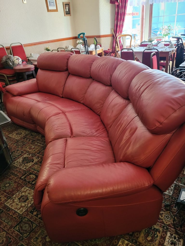 Daytona reclining curved sofa 