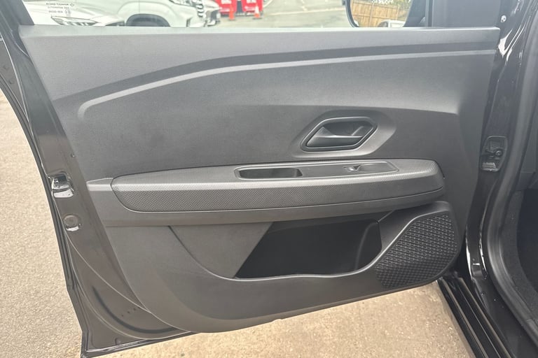 2023 Dacia Sandero 100946 Hatchback Petrol Manual