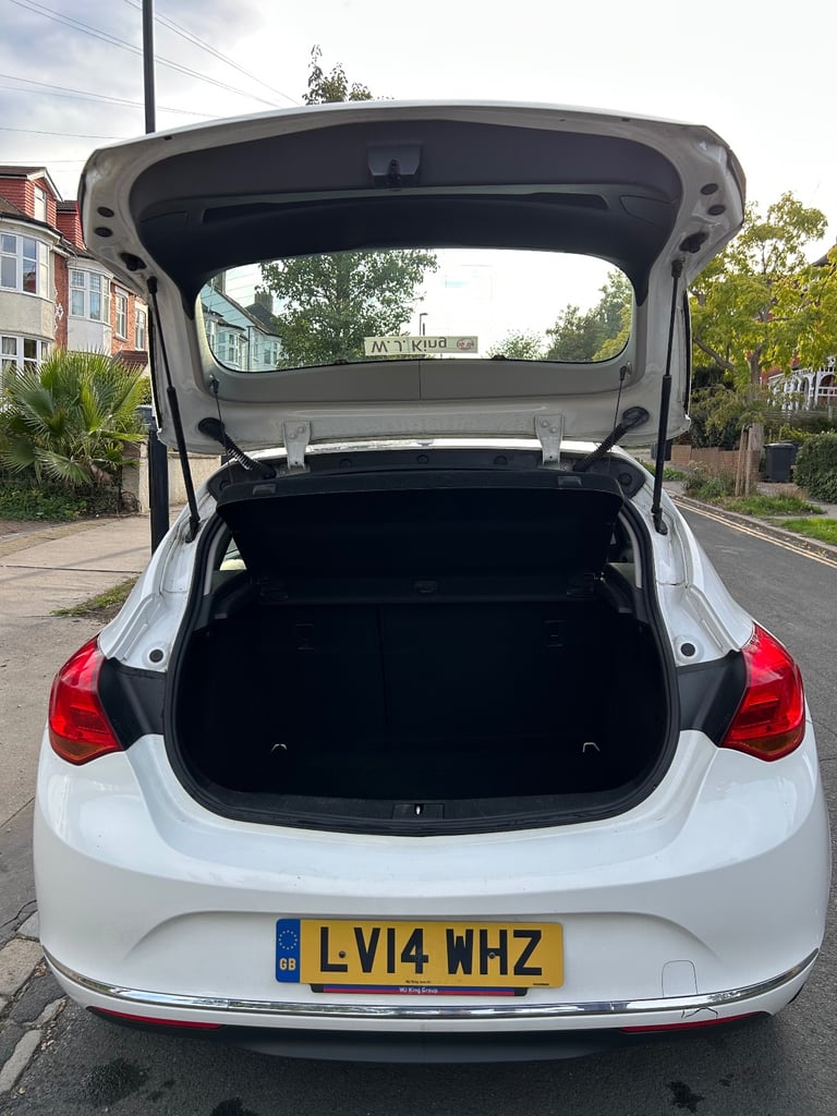 Vauxhall, ASTRA, Hatchback, 2014, Manual, 1398 (cc), 5 doors