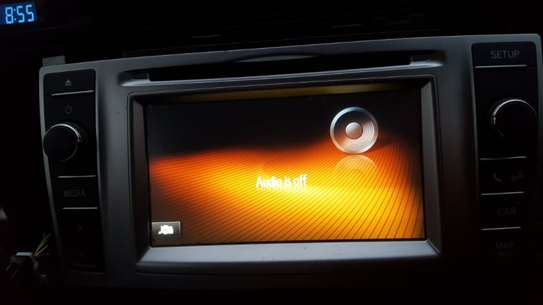 TOYOTA Auris/Yaris 2014-15 Radio/CD/GPS SYSTEM in full working order using buttons