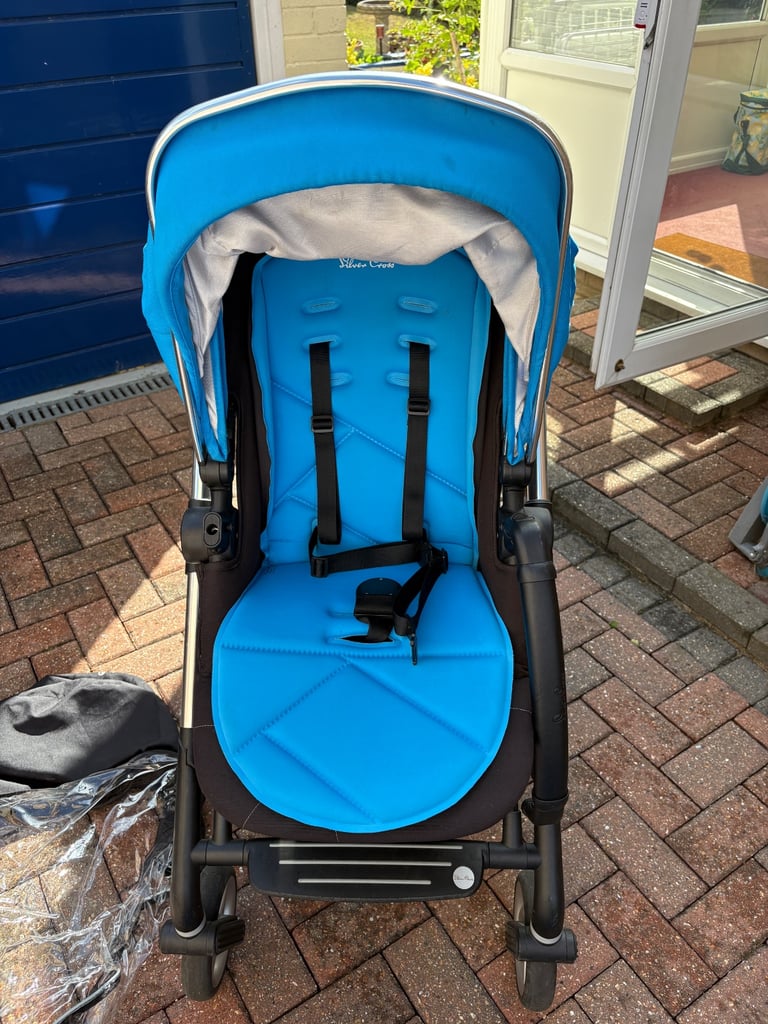 Silver Cross buggy, car seat and bassinet 
