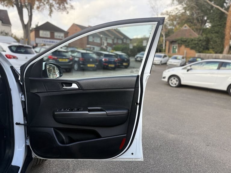 2017 Kia Sportage 1.7 CRDi ISG 2 5dr DCT Auto ESTATE DIESEL Automatic