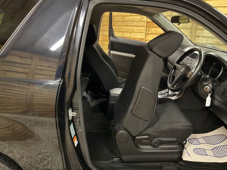 2010 Suzuki Grand Vitara 2.4 VVT SZ4 3dr Auto ESTATE PETROL Automatic