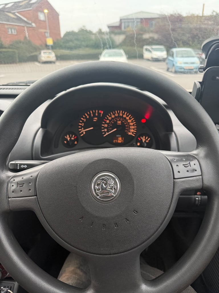 Vauxhall corsa 1.2- 12 Months MOT- Low mileage 